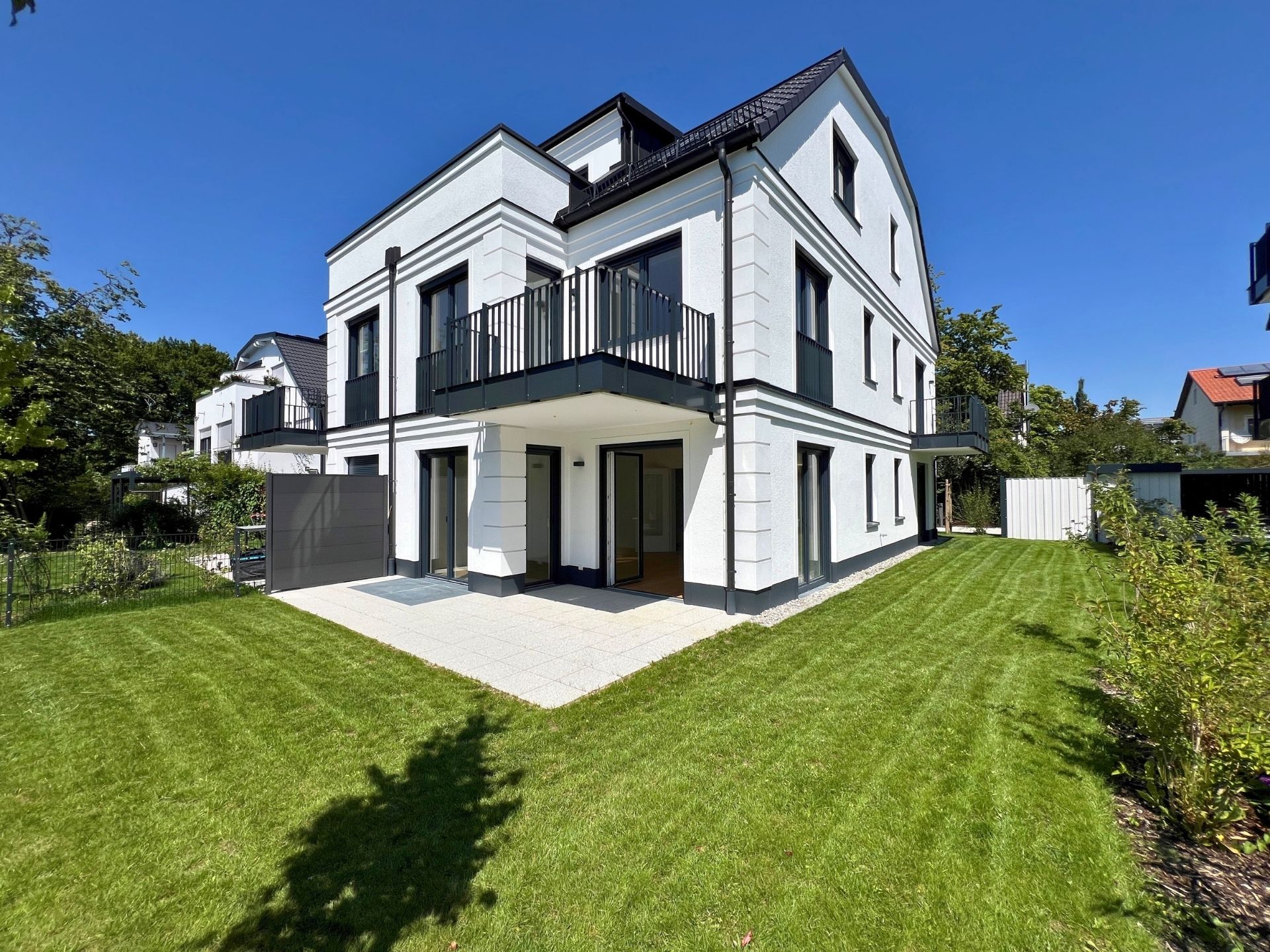 Wohnung B08 Terrasse und Garten Wohnung B08 Terrasse und Garten